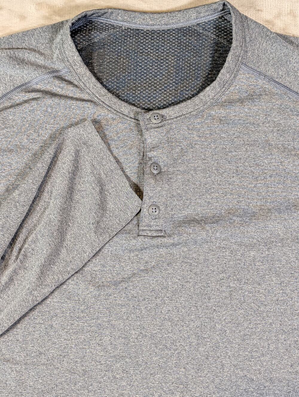 Lululemon Men XXL Gray Metal Vent Tech Long Sleeve Henley Shirt Athletic Gym
